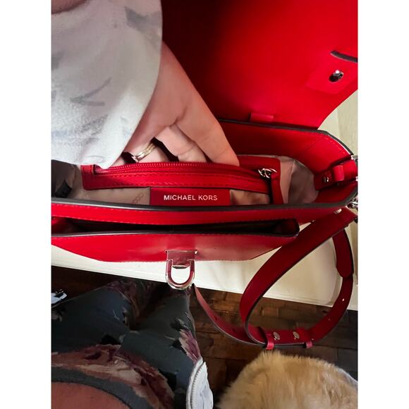 Michael Kors Manhattan Medium Leather Satche  Style 30T9SNCS6L - Picture 11 of 11